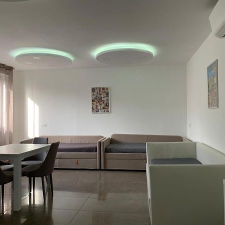 Mondo Suites Apartments Napoli Bagian luar foto