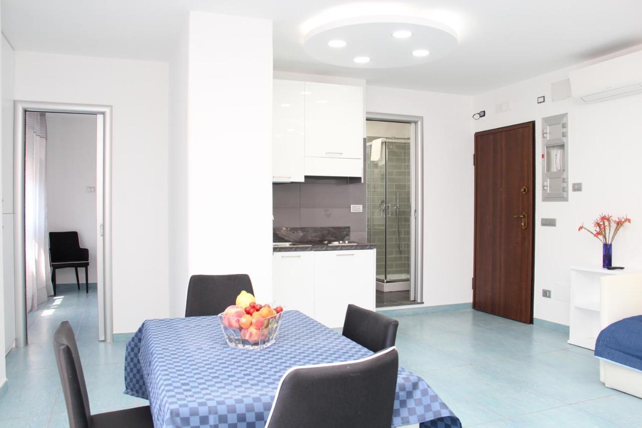 Mondo Suites Apartments Napoli Bagian luar foto