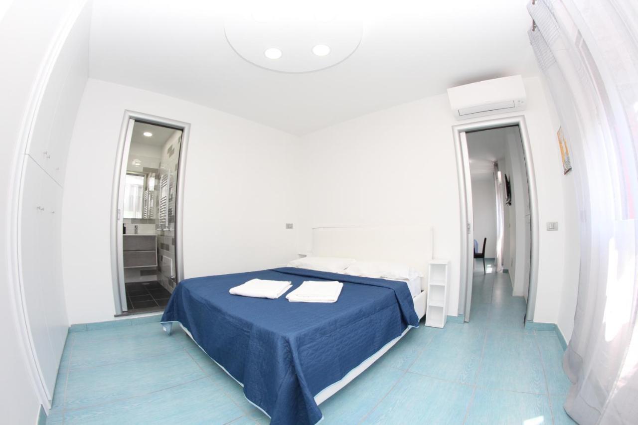 Mondo Suites Apartments Napoli Bagian luar foto