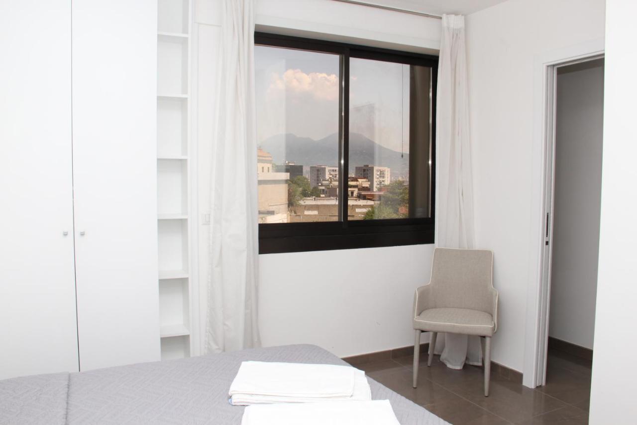 Mondo Suites Apartments Napoli Bagian luar foto