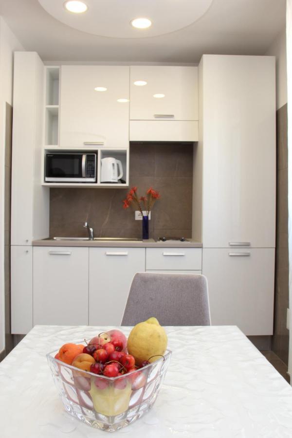Mondo Suites Apartments Napoli Bagian luar foto