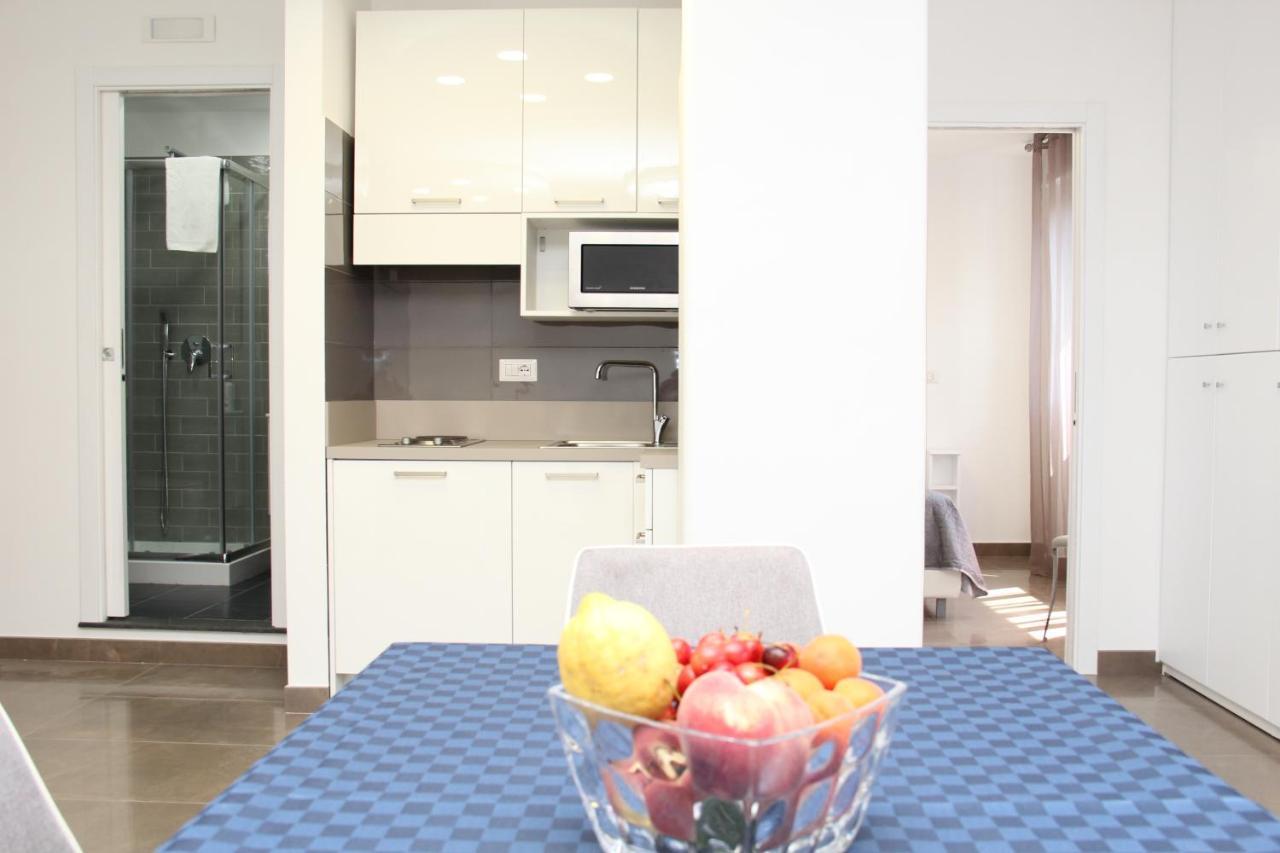 Mondo Suites Apartments Napoli Bagian luar foto
