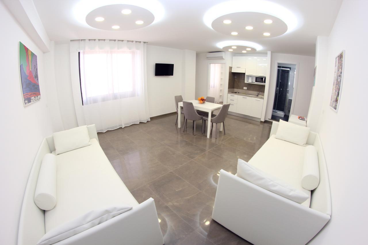 Mondo Suites Apartments Napoli Bagian luar foto