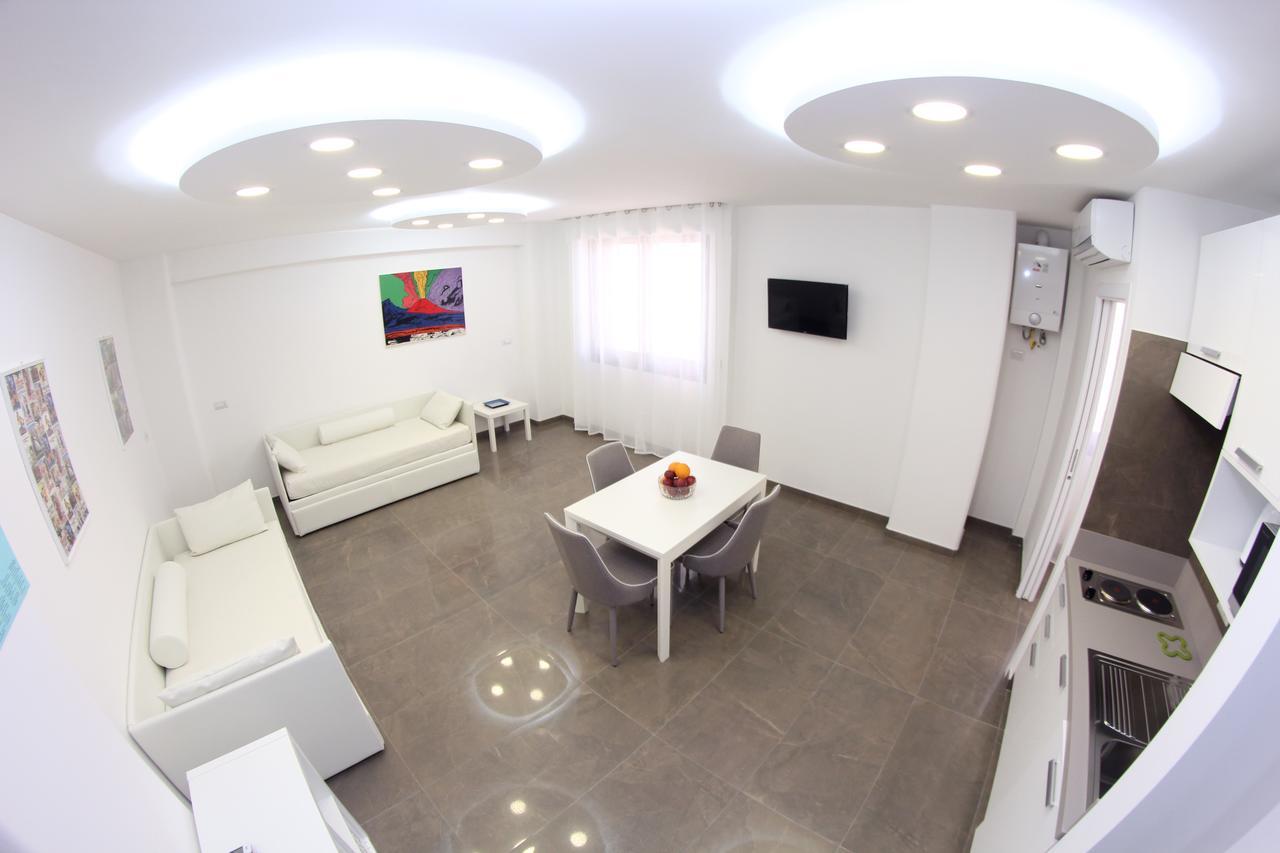 Mondo Suites Apartments Napoli Bagian luar foto